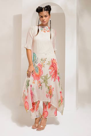 PREETI MEHTA Floral Print Asymmetric Kurta With Pant 