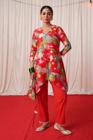 Floral Print Embroidered Kurta Set For Kids