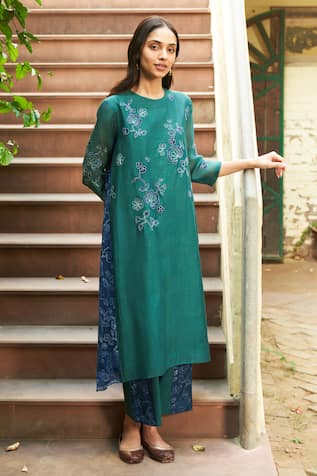 Vaayu Floral Applique Work Kurta & Pant Set 