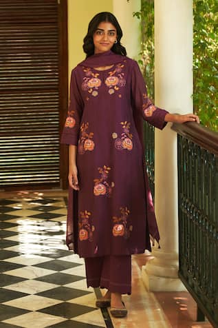 Vaayu Floral Embroidered Kurta Pant Set 