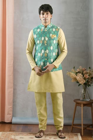 Arihant Rai Sinha Bandhani Printed Kurta & Bundi Set 