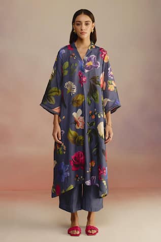 ROZA Iris Floral Patterned Long Kurta With Pant 