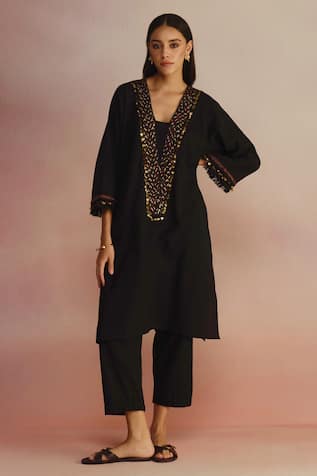 ROZA Neroli Jute Lace Embroidered Kurta With Pant 