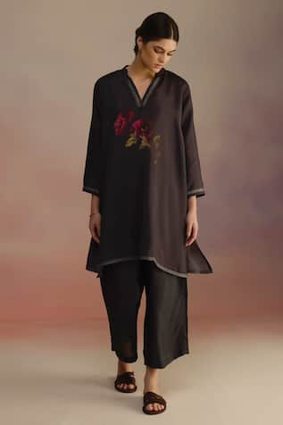 ROZA Wallflower Rose Motif Kurta With Pant 