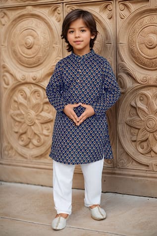 Arihant Rai Sinha Floral Printed Kurta With Pyjama 