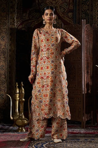 17:17 by Simmi Saboo Floral Printed Kurta With Pant 