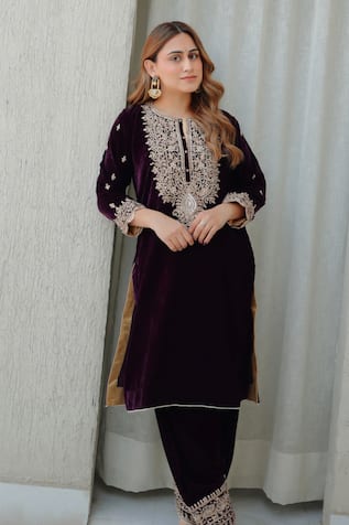 Sheetal Batra Naima Embroidered Kurta & Salwar Set 