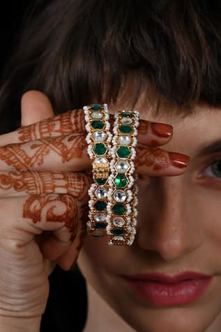 Shlok Jewels Geometric Kundan Embellished Bangles 