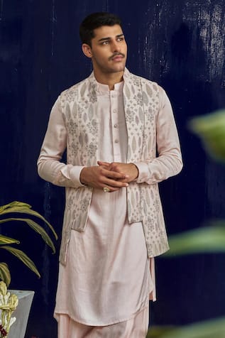 Philocaly Pink Thread Embroidered Bundi 