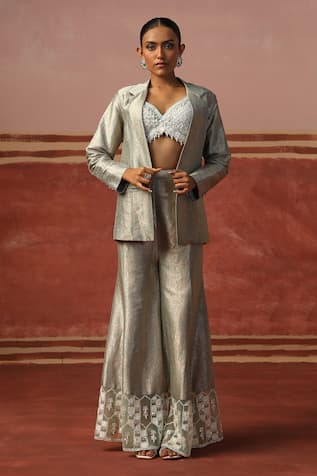 Sabe Floral Woven Blazer & Flared Pant Set 