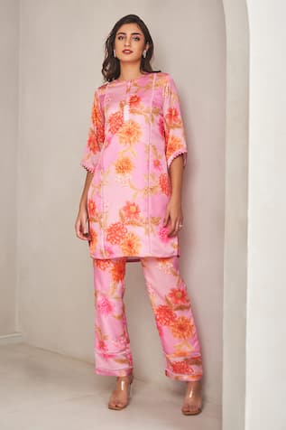 SAMMOHI BY MOKSHA AND HIRAL Floral Printed Kurta Set 