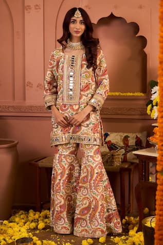 Tasuvure Indes Elizey Mirror Embroidered Kurta & Sharara Set 