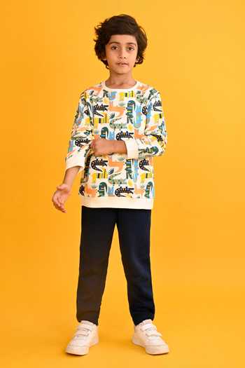 Anthrilo Crocodile Print Sweatshirt & Solid Joggers 