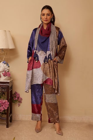 Rainas Artisanal Strokes Print Kurta Set With Scarf 