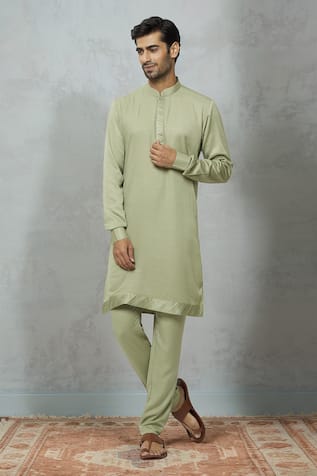 Samyukta Singhania Pintucked Bordered Solid Kurta 