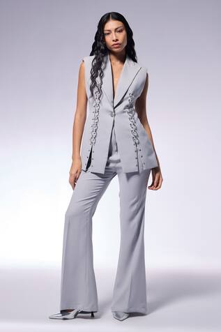 Cilvr Metal Septum Detailed Sleeveless Jacket 