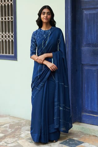 Vaayu Thread Work Saree With Blouse 