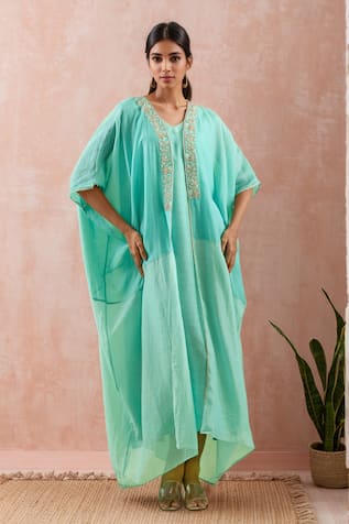 Floral Dabka Embroidered Cape & Tunic Set For Kids