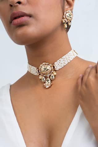 Gold Plated Floral Carved Choker Set 