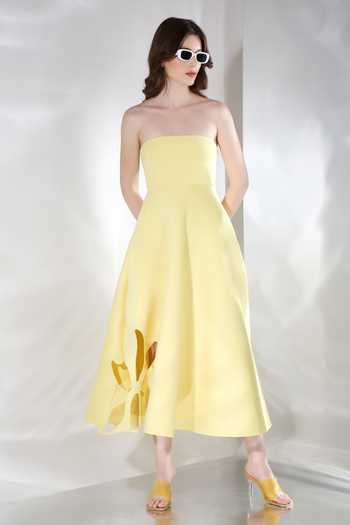 Buy Yellow Neoprene Cut Work Off-shoulder Flared Tube Dress With Ruffle Wrap For Women by Ozeqo Online at Aza Fashions. Buy Yellow Neoprene Cut Work Off-shoulder Flared Tube Dress With Ruffle Wrap For Women by Ozeqo Online at Aza Fashions.
