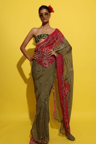 Rishi and Vibhuti Jaanejaan Hand Embroidered Saree With Blouse 