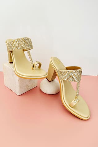 PREET KAUR Sheesha Embroidered Kolhapuri Block Heels 