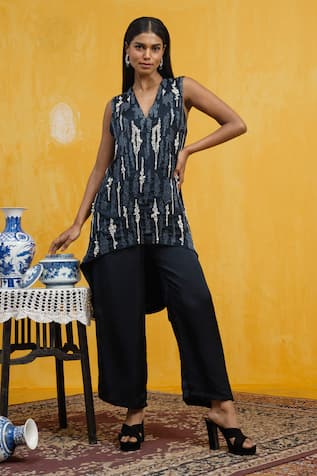 Day And Mood Asymmetric Embroidered Tunic & Pant Set 