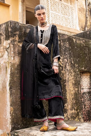 KARAJ JAIPUR Velvet Pipe Embroidered Bodice Kurta Pant Set 