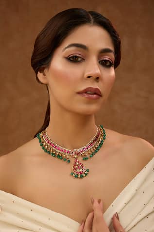 Kundan Embellished Silver Pendant Necklace 