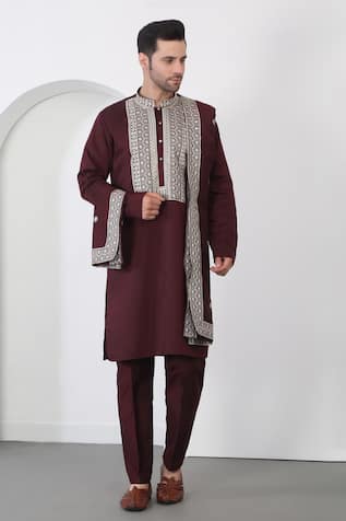 Aham-Vayam Maroon Thread Embroidered Kurta Set 