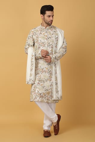 Aham-Vayam Aham Pushp Thread Embroidered Kurta Set 