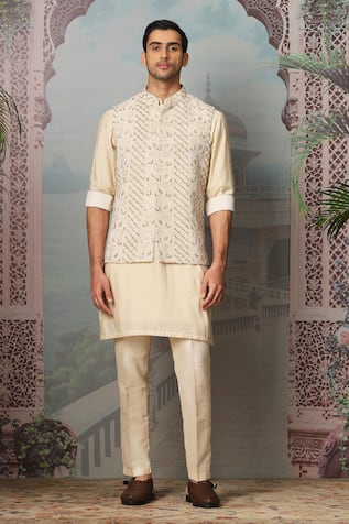 Asuka Ivory Embroidered Bundi Kurta Set 