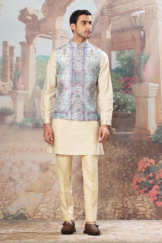 Asuka Mughal Minaret Printed Bundi Kurta Set 