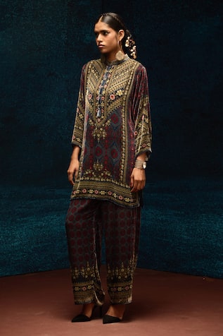 Rajdeep Ranawat Ajrakh Print Silk Velvet Kurta 