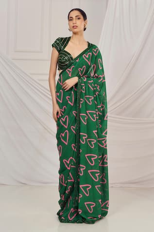 Harshita Singhvi Heart Print Saree With Blouse 