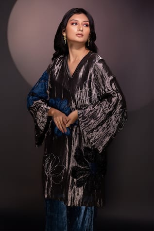 Chambray & CO. Gunmetal Floral Applique Tunic Set 