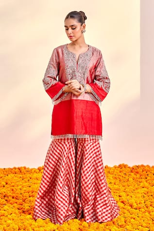 Shalkii Zardozi Bloom Embroidered Kurta & Gharara Set 