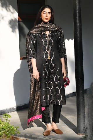 Shorshe Clothing Black Coin Embellished Woven Dupatta 