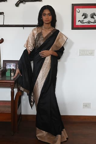 Shorshe Clothing Shatranj Woven Broad Border Saree 