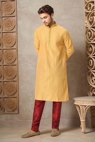 Pintuck Kurta Set With Threadwork 