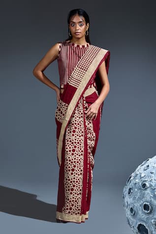 BANANA labs Checkered Circle Block Print Saree 