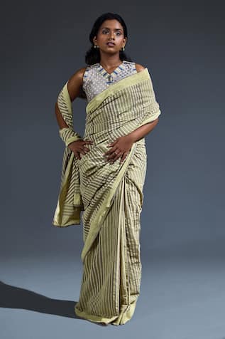 BANANA labs Stripe Print Saree 