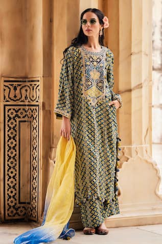 Maayera Jaipur Phool Jaal Print & Embroidered Kurta Set 