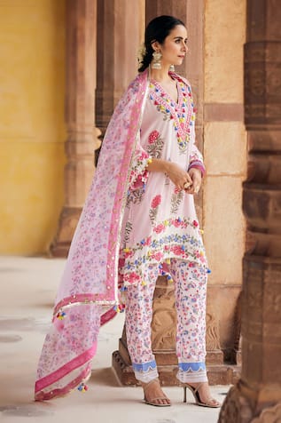 Maayera Jaipur Floral Stripe Embroidered Kurta Set 