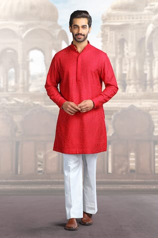 Char Chaand Geometric Thread Embroidered Kurta 