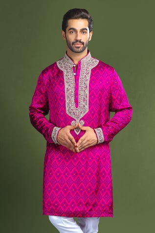 Char Chaand Embroidered Ikat Print Kurta 