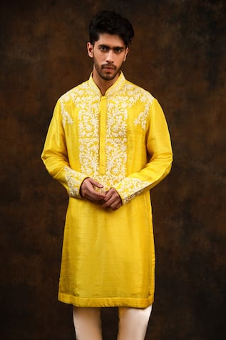 Char Chaand Floral Kirandori Embroidered Kurta 