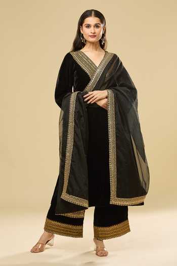 Pouli Pret Zari Mirror Embroidered Black Kurta Set 