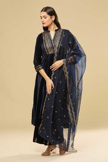 Pouli Pret Embroidered Blue Kurta Pant Set 
