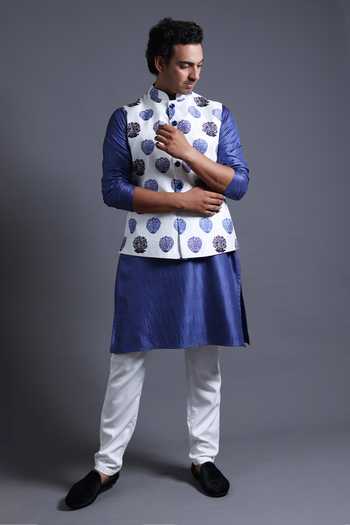 Thetaa Floral Butti Print Bundi & Kurta Set 